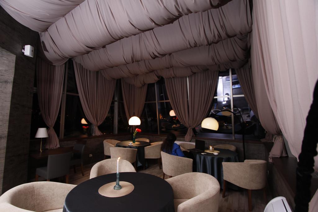 A5 Hotel Tbilisi Buitenkant foto